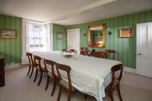 Castleton_Dining Room - click for photo gallery